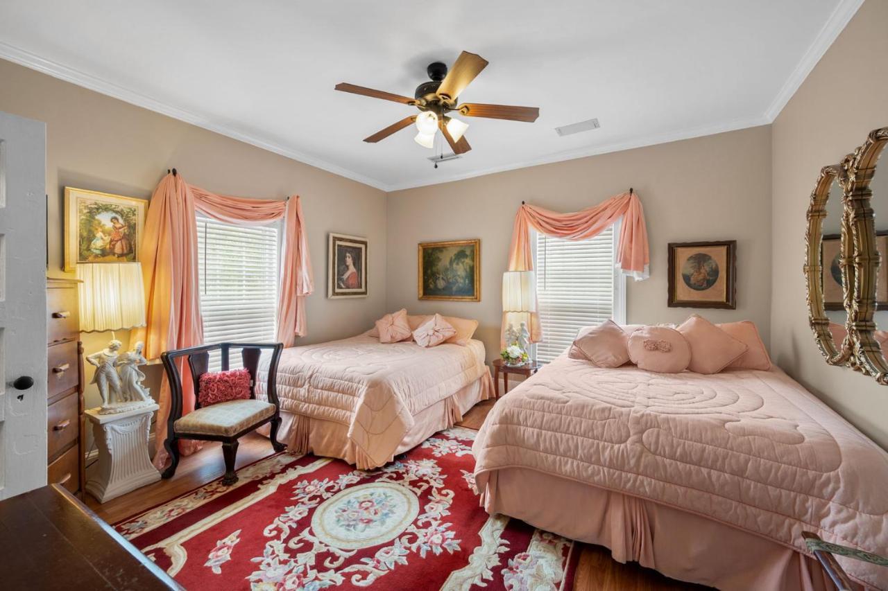 Goodbread House Bed And Breakfast Saint Marys Room photo