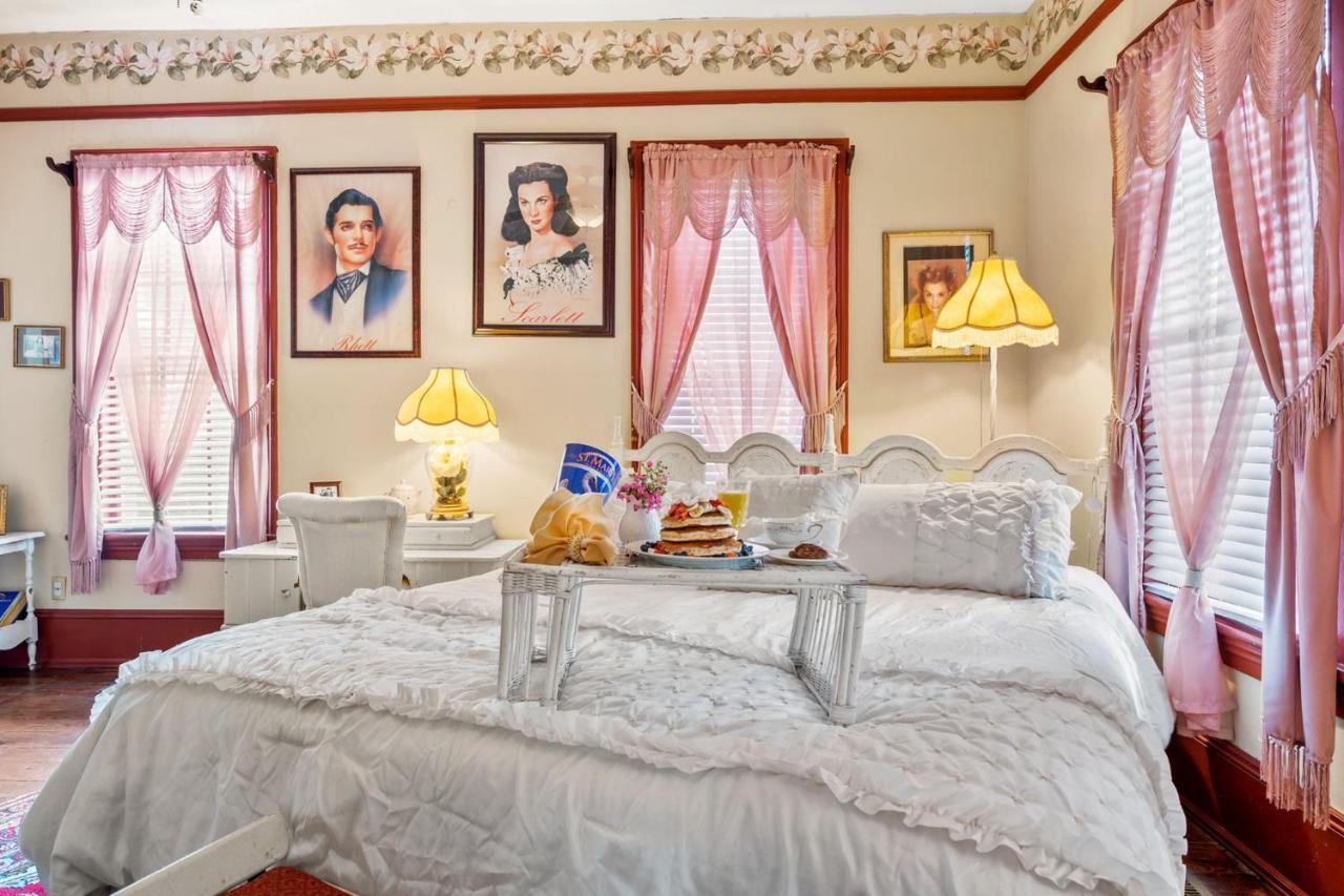 Goodbread House Bed And Breakfast Saint Marys Room photo