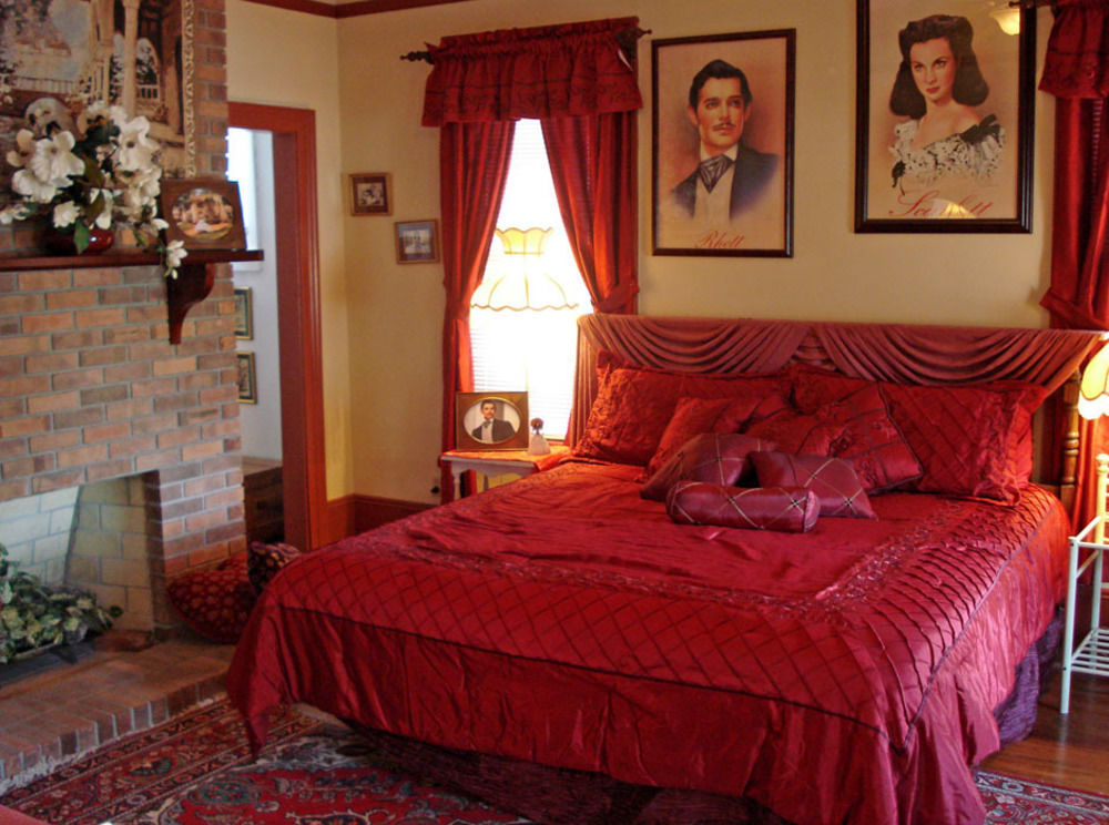 Goodbread House Bed And Breakfast Saint Marys Exterior photo